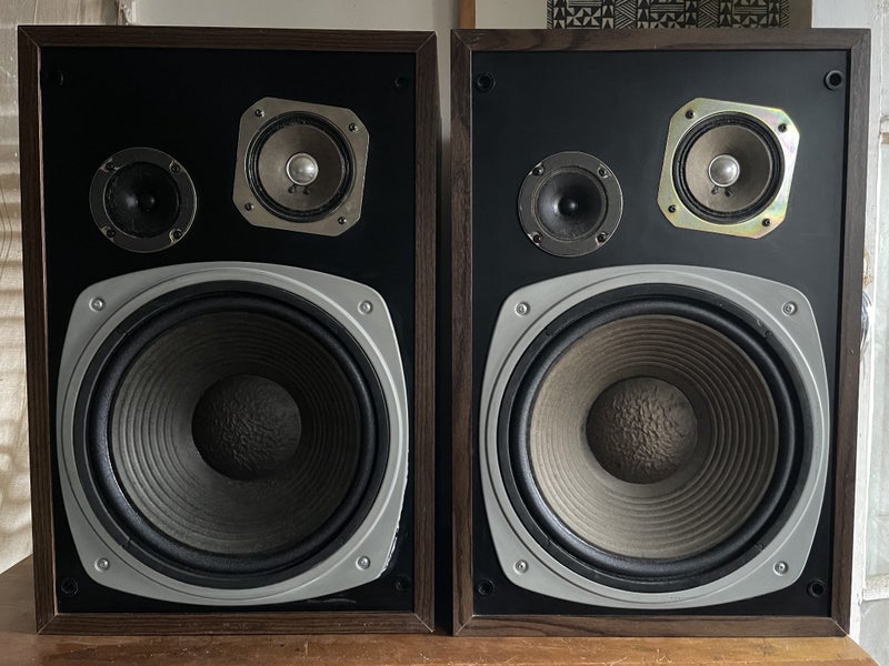 Marantz 3Way Closed Cabinet Floor Speakers629306982513931117