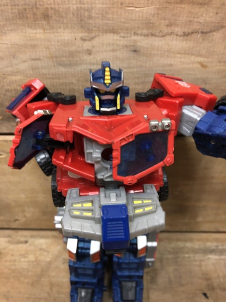 Transformers Action Figure - Cybertron Optimus Prime Cab Leader - $1 RESERVE Carousel 2