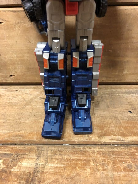 Transformers Action Figure - Cybertron Optimus Prime Cab Leader - $1 RESERVE Carousel 5