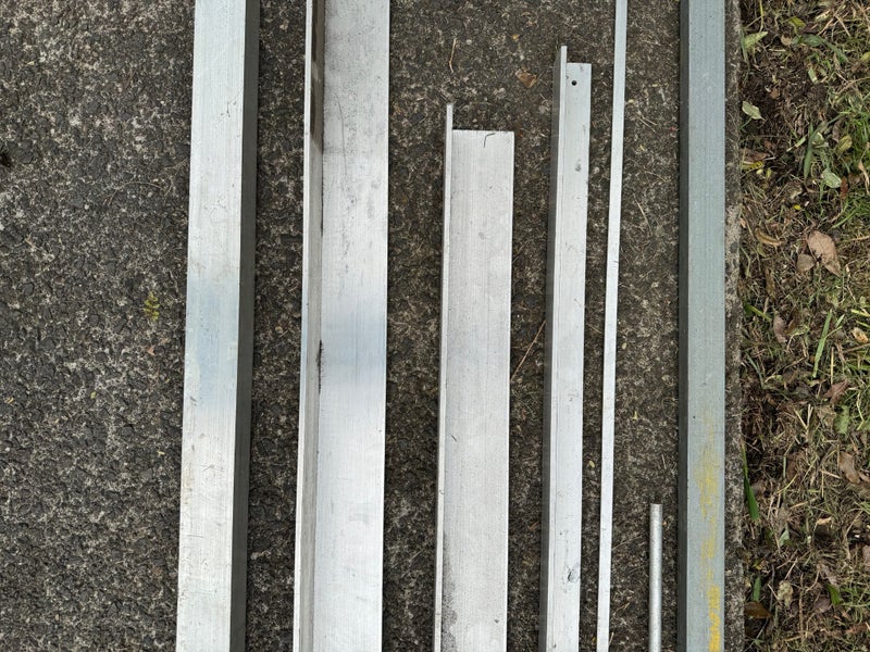 Aluminum - L and square Carousel 3