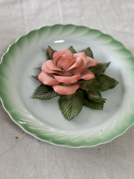 3-d wall plate Carousel 1