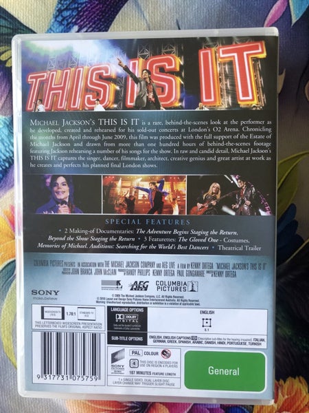 “Michael Jackson’s This Is It.” Carousel 2