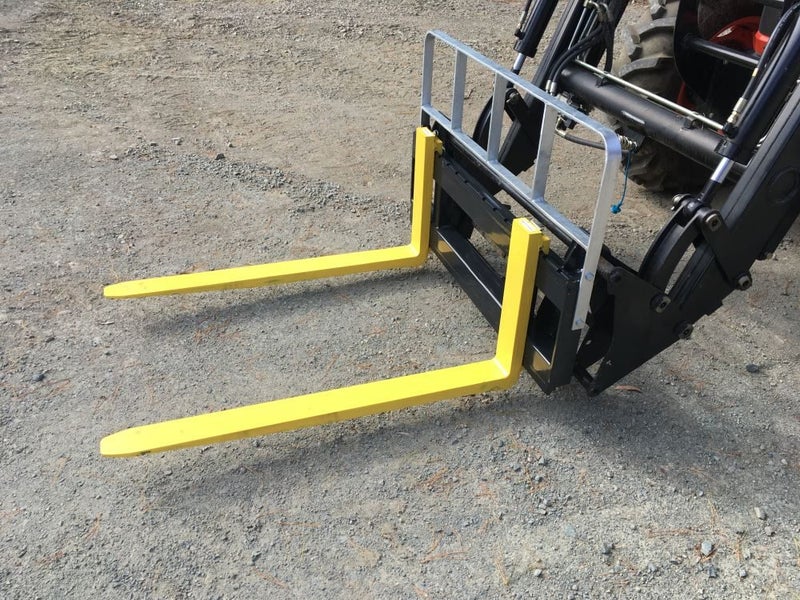 Loader Pallet forks Euro hitch 2500KG with 1200mm long adjustable tines62949053001091114