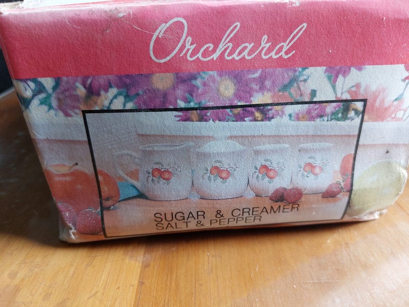 Orchard suger&cream salt&pepper set Carousel 1