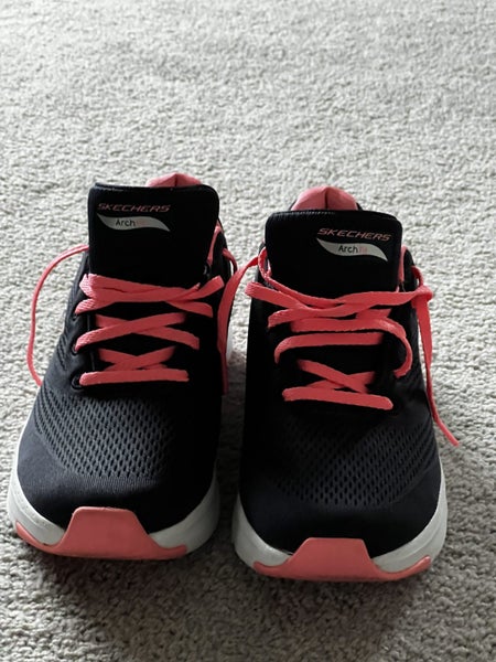 Skechers Carousel 4
