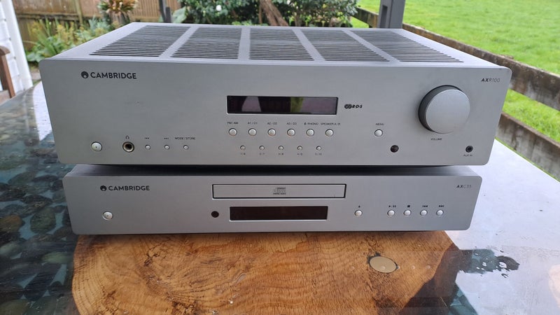 Cambridge Integrated Amp with FM/AM and CD player Carousel 1