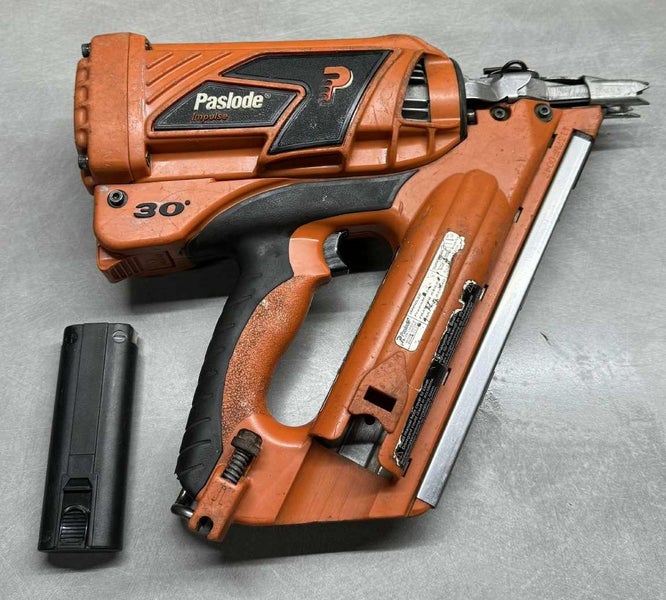 **$1 RESERVE** Paslode Impulse Framing Nailer - B20540 Carousel 2