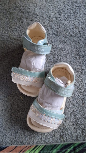 GEOX BABYGIRLS LIGHT GREEN SANDLES LEATHER VELCRO STRAP Carousel 1