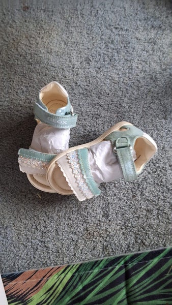 GEOX BABYGIRLS LIGHT GREEN SANDLES LEATHER VELCRO STRAP Carousel 2