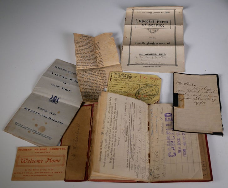 WW1 NZ Active Service Soldier's Pay Book (W/ Associated Items) Carousel 2