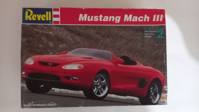1/25 Revell Mustang Mach III Carousel 1