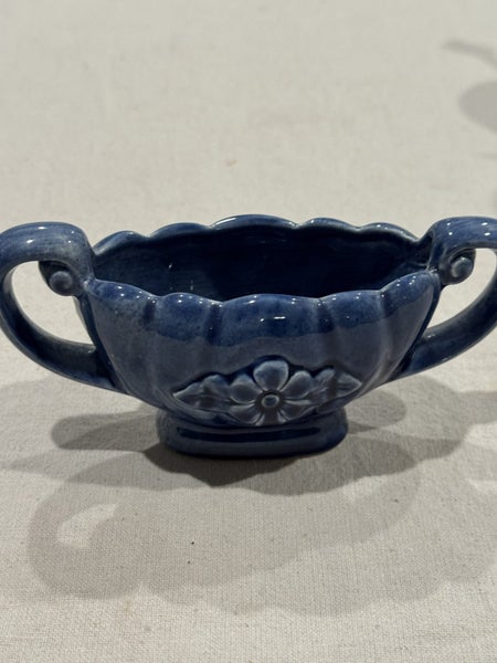 Small vase Carousel 1