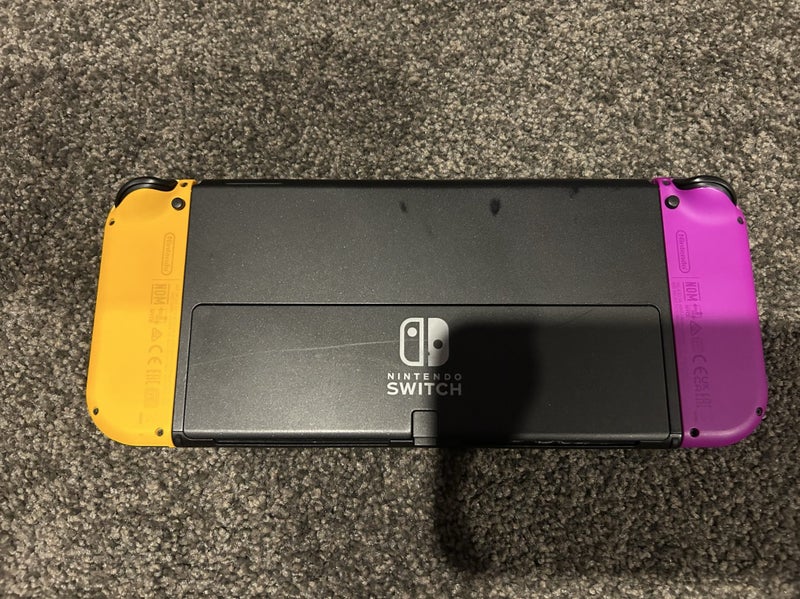 Nintendo Switch OLED + Joycons62863227931266112
