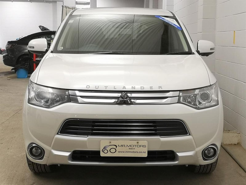 2015 Mitsubishi Outlander PHEV Super Low KM as new62854327690754113