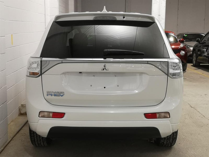 2015 Mitsubishi Outlander PHEV Super Low KM as new62854327690754114