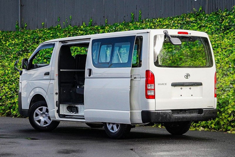 2022 Toyota Hiace ZL 5 Door 6 Seater / Petrol A...62854327670658112