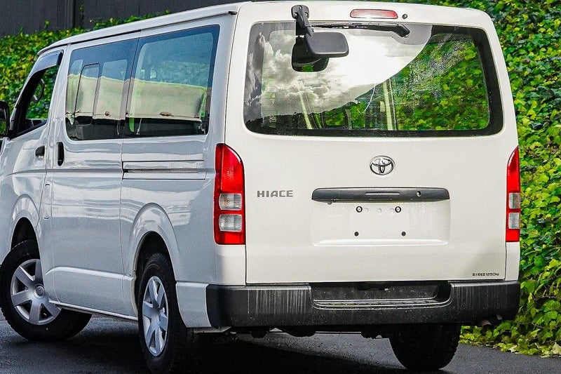 2022 Toyota Hiace ZL 5 Door 6 Seater / Petrol A...62854327670658114