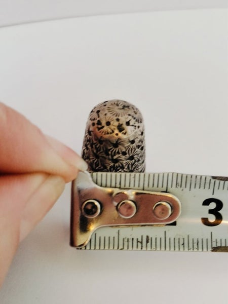 Antique Charles Horner thimble Carousel 7