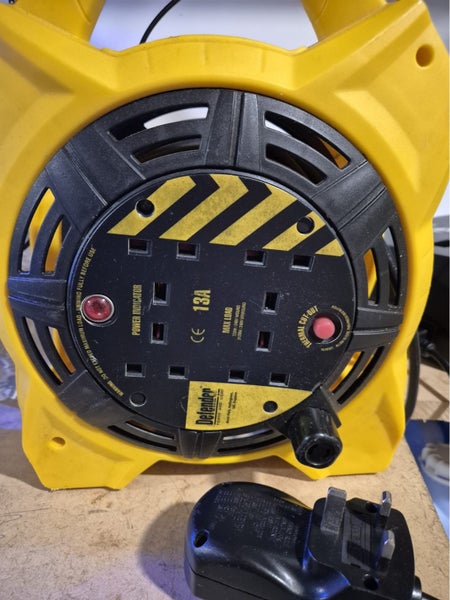 Defender 1.25mm 15m 4 Way Light Industrial Cable Reel 240V Carousel 1
