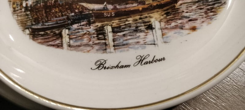 English Souvenir Pin dish's Carousel 2