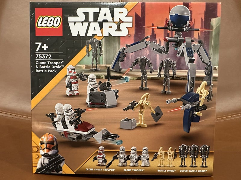 $1 Res Lego 75372 Clone Trooper™ & Battle Droid™ Battle Pack Carousel 1