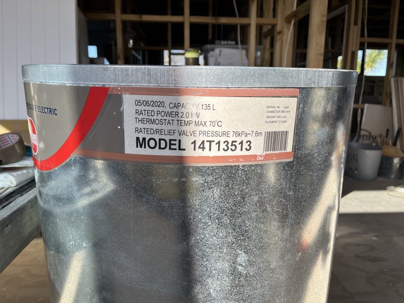Rheem low pressure 135L hot water cylinder Carousel 1