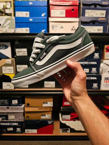 Vans Chukka Low Sidestripe US12 Carousel 1