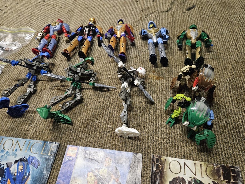 Lego - Bionicles/Knights Kingdom + Misc Carousel 2