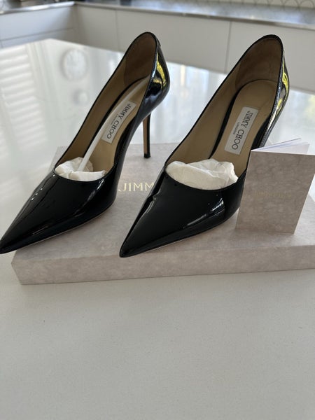 Gorgeous Jimmy Choo Carousel 2