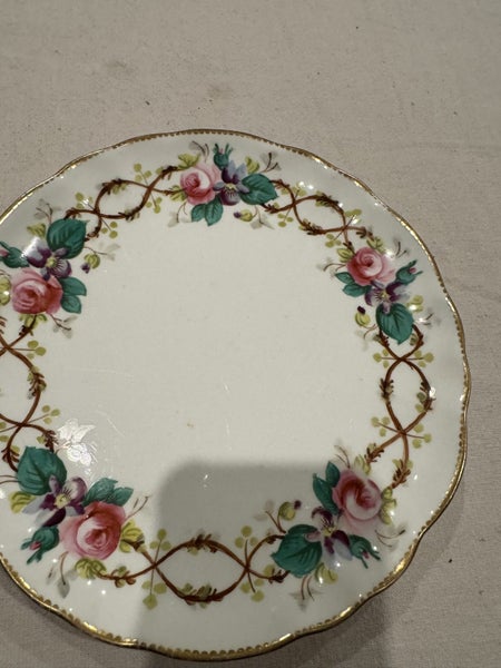 English Plate Carousel 1