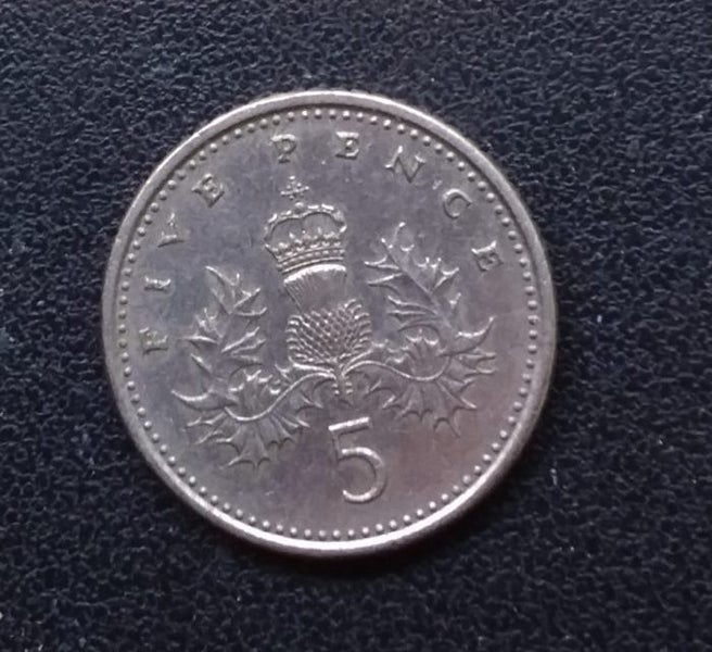UK 1990 five pence Carousel 1