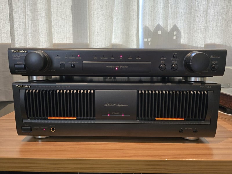 Technics SU-C800U & SE-A800S Pre/Power amplifiers Carousel 1