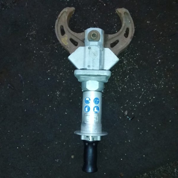 Hydraulic concrete crusher jaws Carousel 1