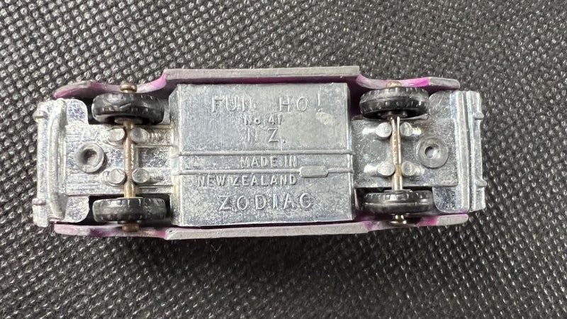 Vintage Fun Ho! No. 41 Ford Zodiac Diecast Toy Car – Made in NZ - Lot W357 Carousel 6