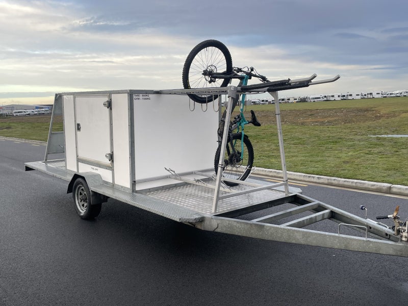 10 Bike Shuttle Trailer62863247504771111