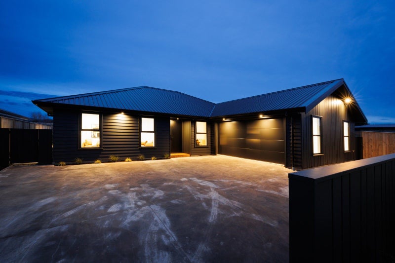 Image 1 of 32