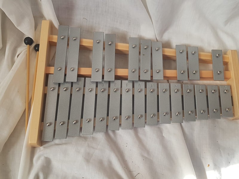Xylophone. (Glockenspiel) Sounds great. new . good quality. Carousel 1