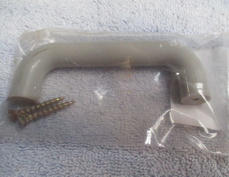 Sylvan Draw Handle Carousel 1