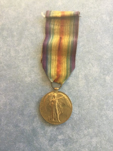 AN ORIGINAL WW1 NAMED MILITARY MEDAL Carousel 1