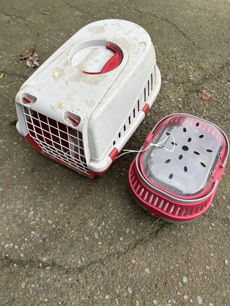 2 x small pet carriers Carousel 2