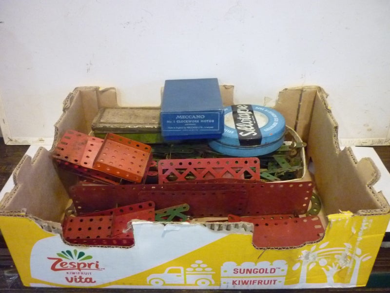 MECCANO ASSORTED LOT & MECCANO MOTOR, WORKING. Carousel 2