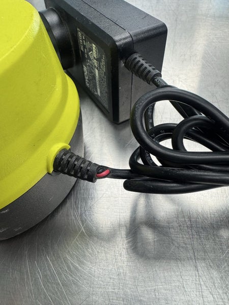 USED RYOBI INTELLIPORT BATTERY CHARGER Carousel 3