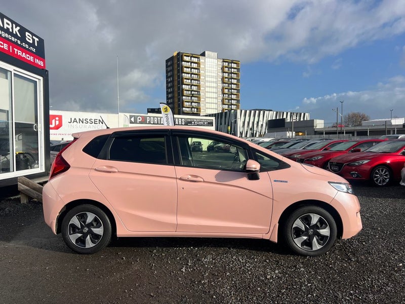 2016 Honda Fit Hybrid F-Package Comfort Edition...62854325989761111