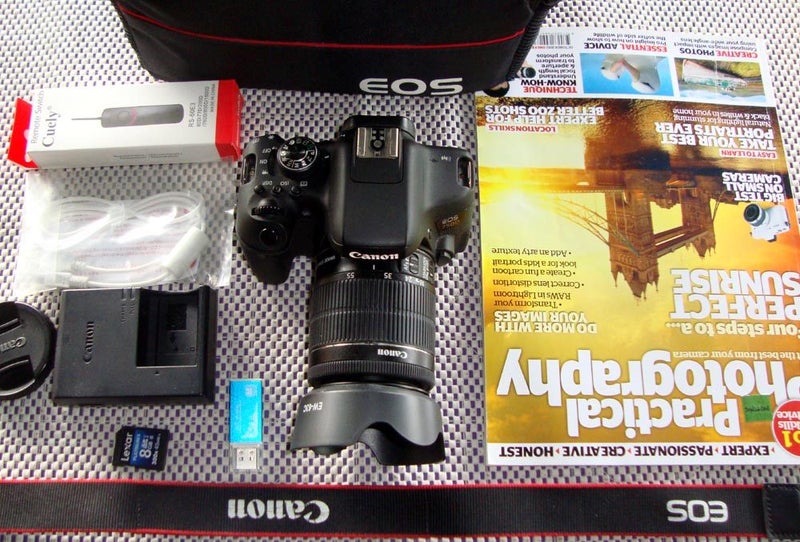 CANON EOS 750D With ZOOM LENS KIT = IDEAL FOR NCEA STUDENT629356987552021127