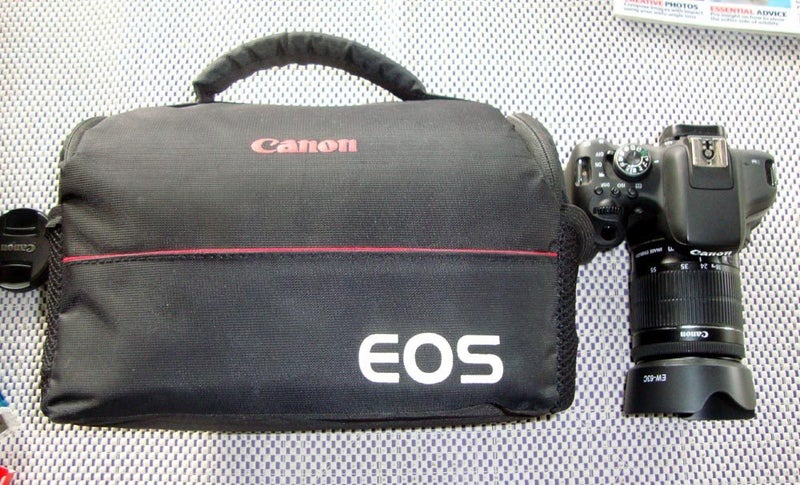 CANON EOS 750D With ZOOM LENS KIT = IDEAL FOR NCEA STUDENT62935698755202111