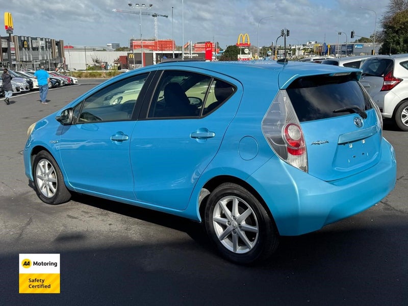 2012 Toyota Aqua HYBRID62864744228353114