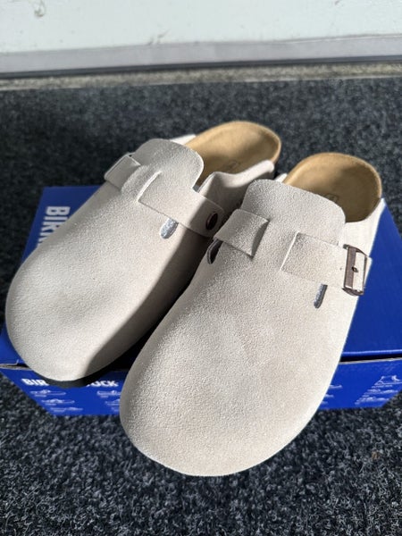 Birkenstock Men’s Clogs - Size EU 39 Grey Suede Carousel 1