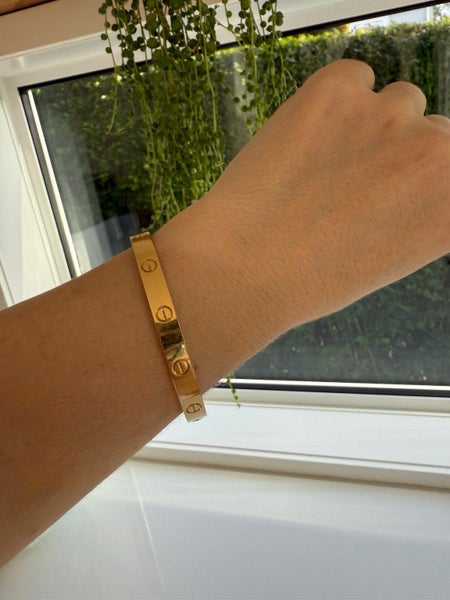 Cartier Gold LOVE bracelet (Size 17)62863232271106113