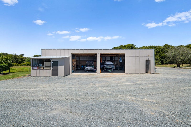 Image 2 of 11