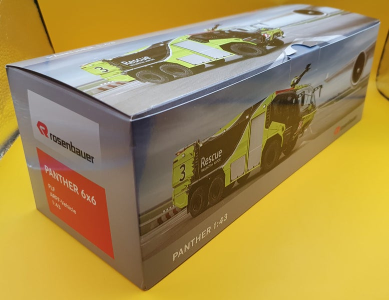 ROSENBAUER PANTHER 6x6 ARFF - WELLINGTON AIRPORT 1:43 (SCARCE) Carousel 20